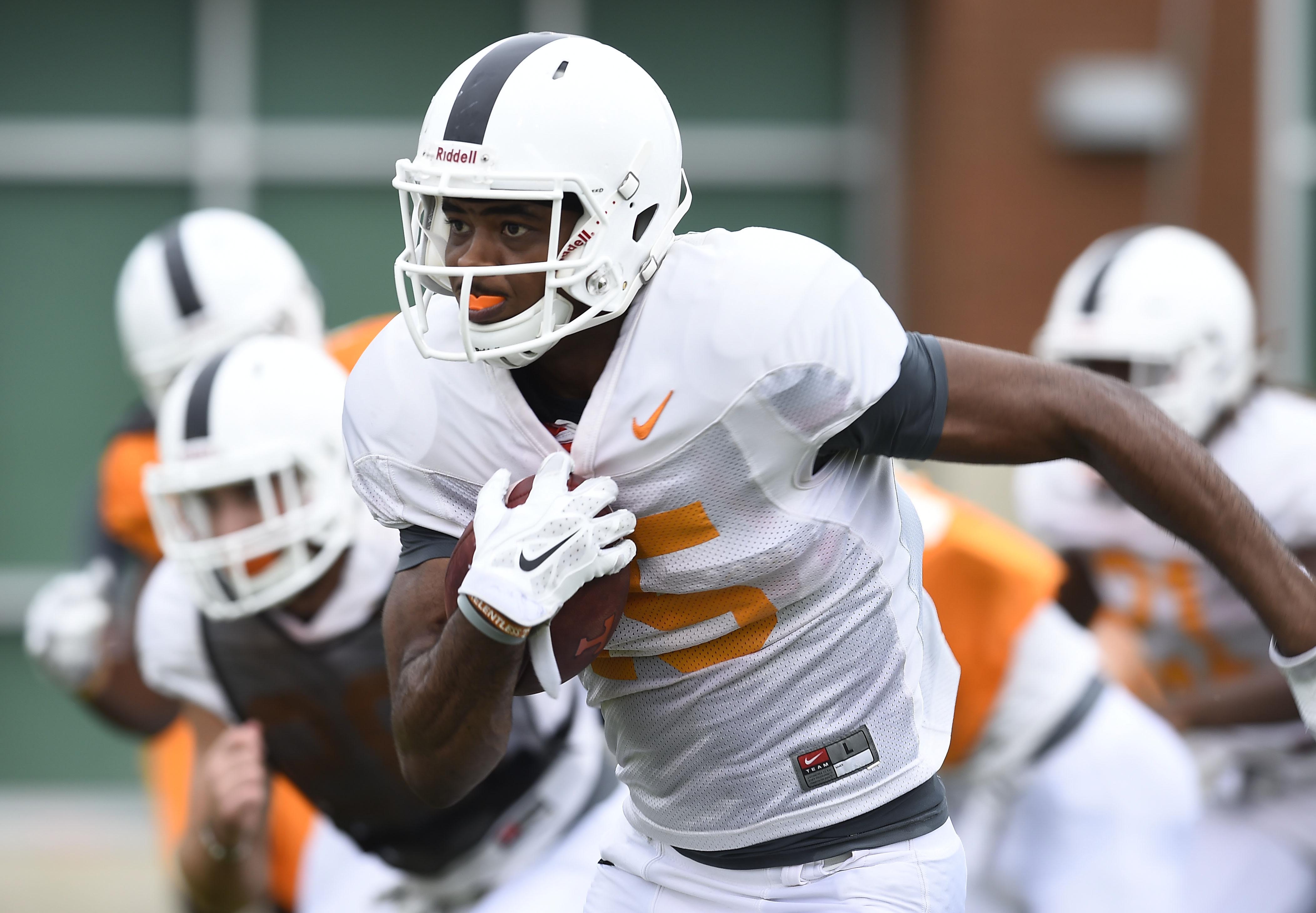 Vols' Jennings, Jumper make surprising moves up depth chart