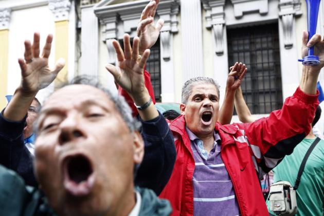 Juez ordena arraigo de presidente de Guatemala para impedir que salga del país