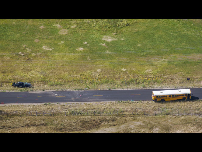 Identifican víctimas fatales de choque entre bus escolar y camioneta en UT