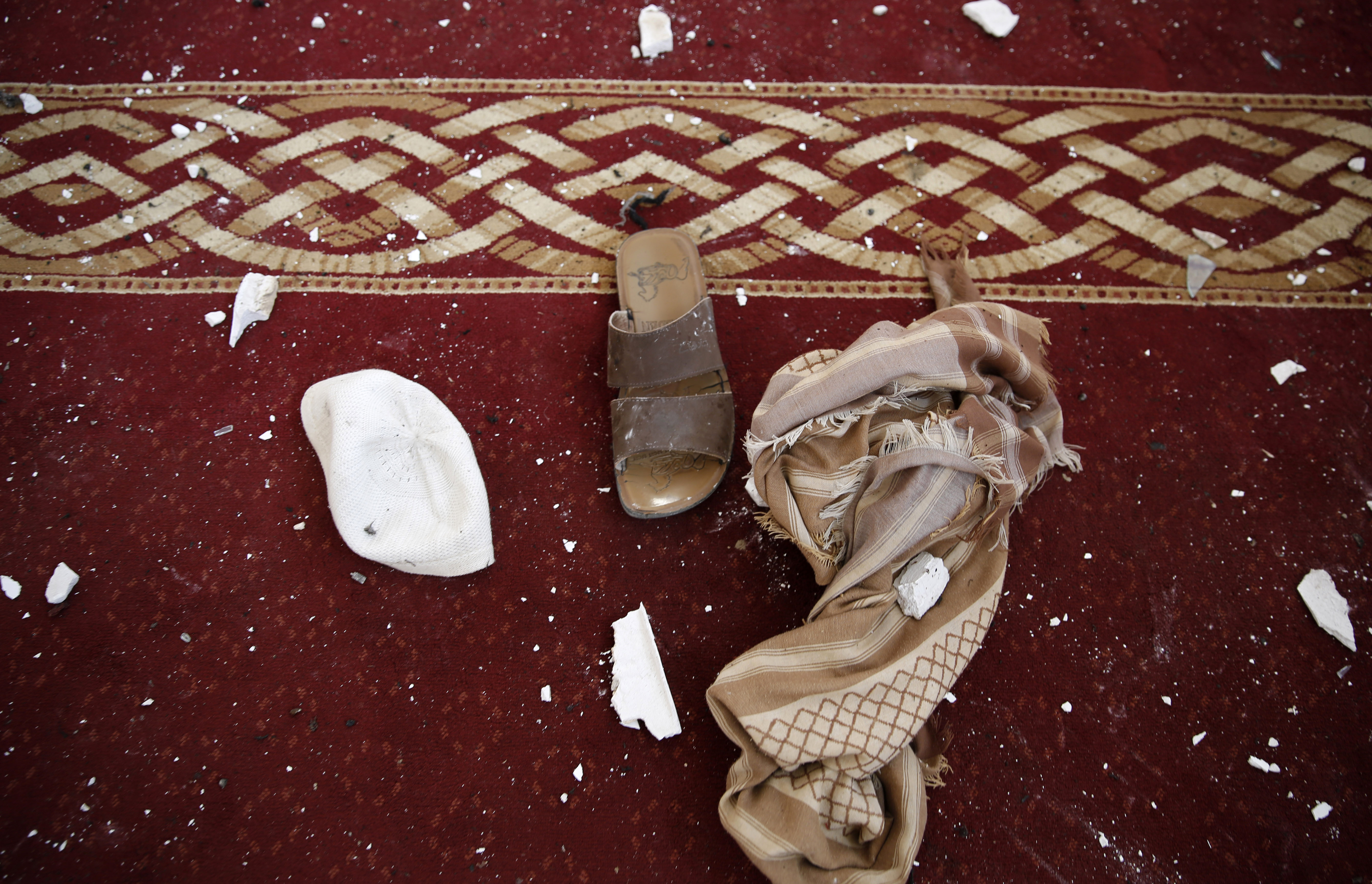 Death toll from IS attack on Yemeni mosque rises to 28