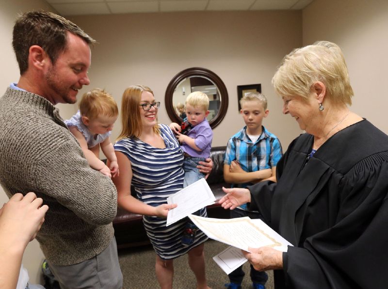 US can learn from Utah on gay marriage license issue, professor says | KSL.com