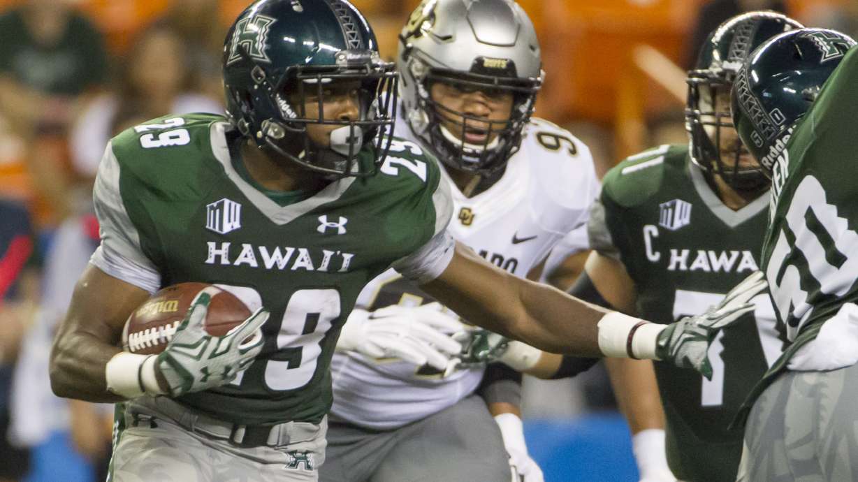 Max Wittek leads Hawaii over Colorado 28-20