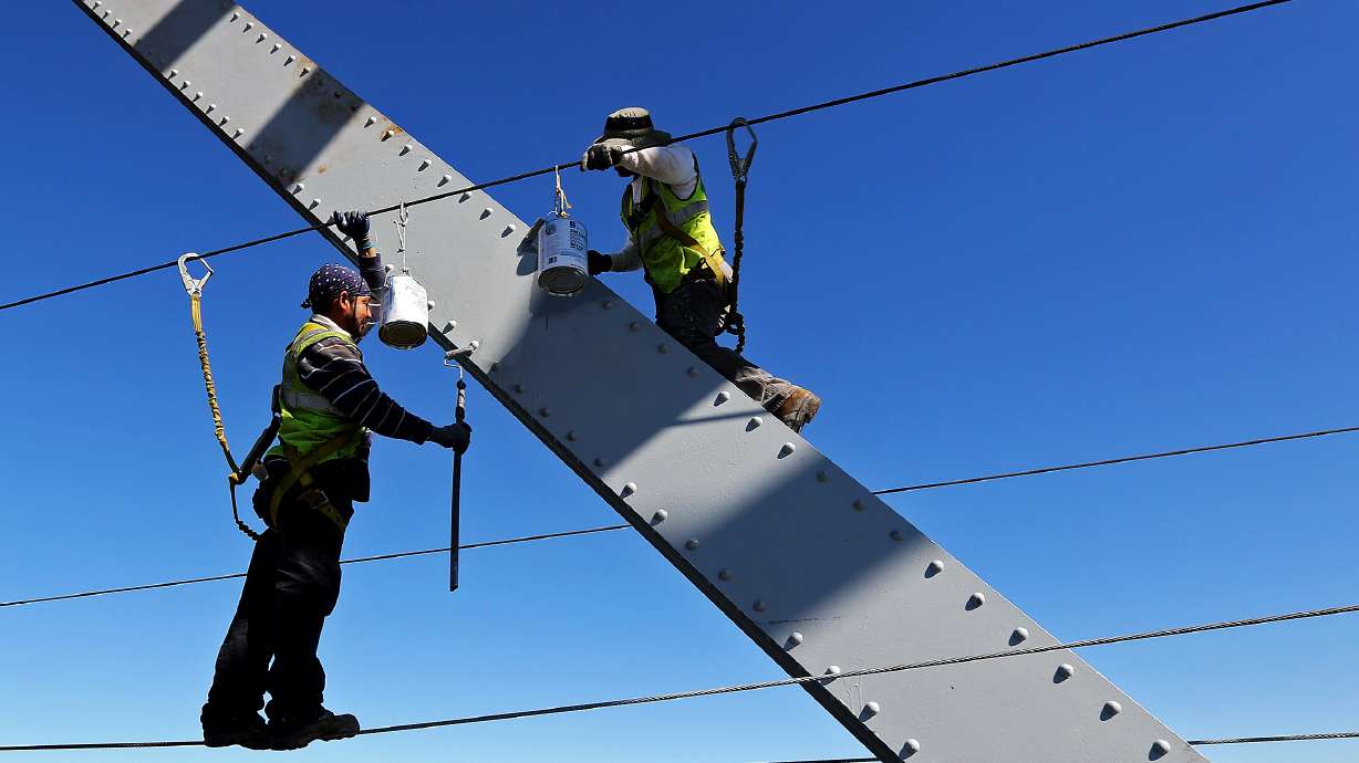 US jobless rate falls to 7-year low; Fed move still unclear