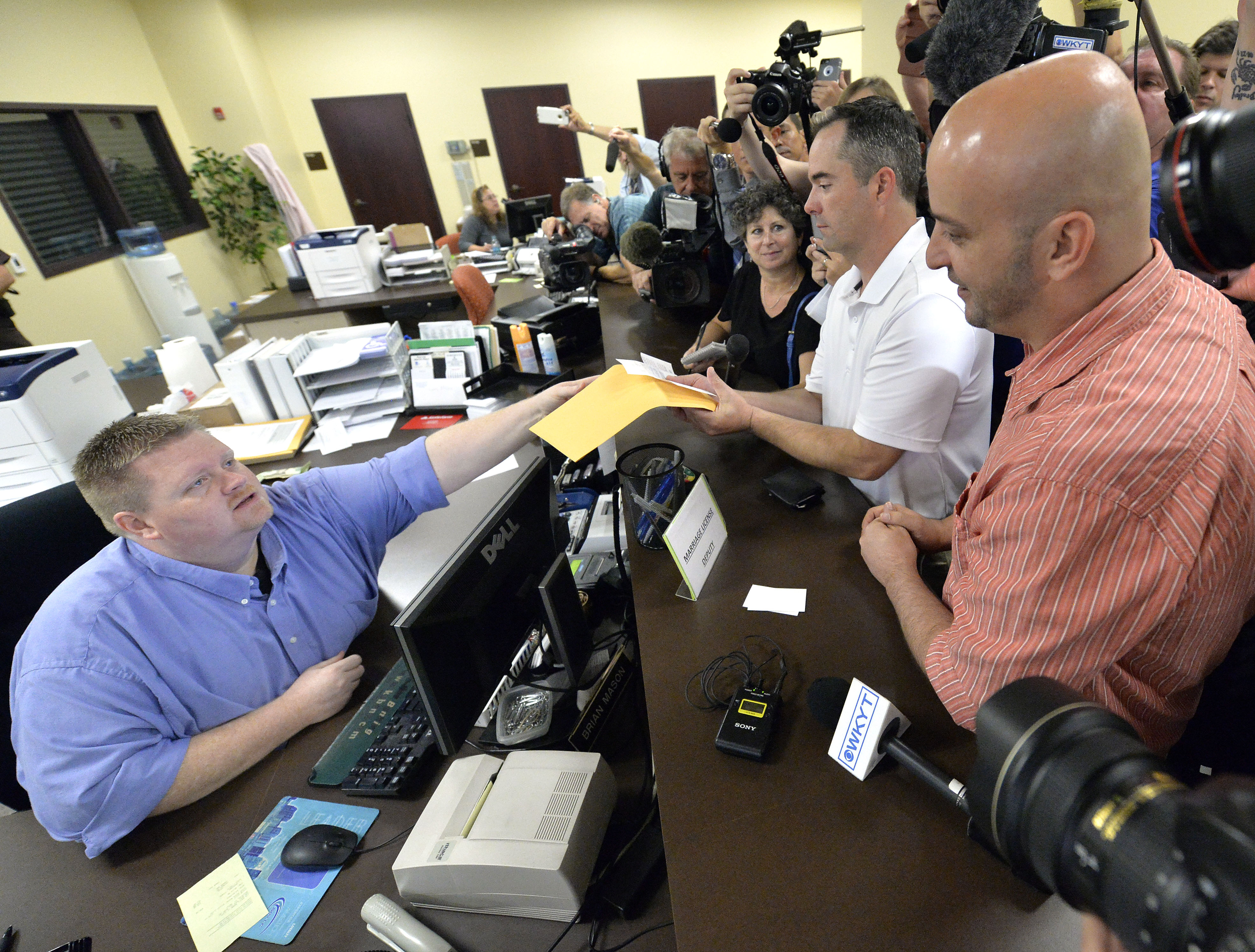 Gay rights advocates: Jailed Kentucky clerk is no martyr