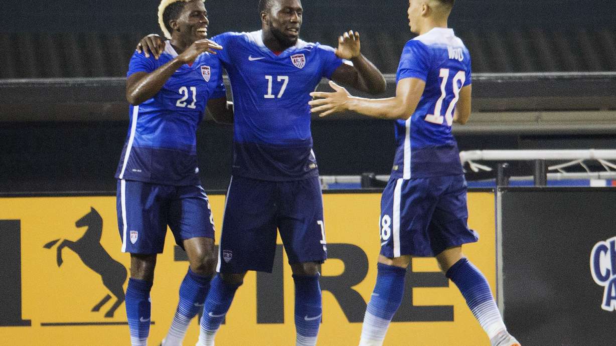 Altidore scores twice as US rallies to beat Peru 2-1