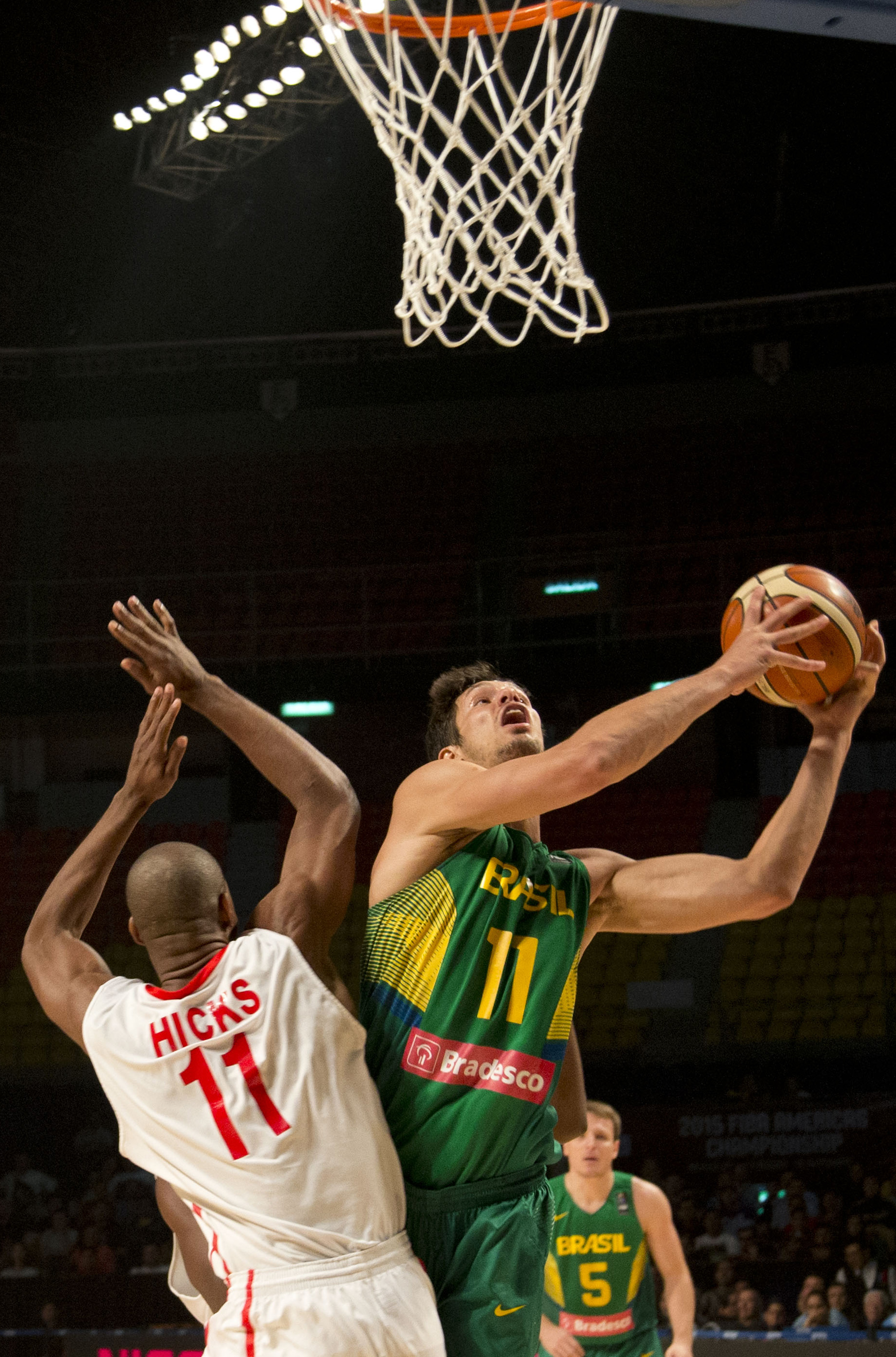 Canada win its third straight in Olympic qualifier