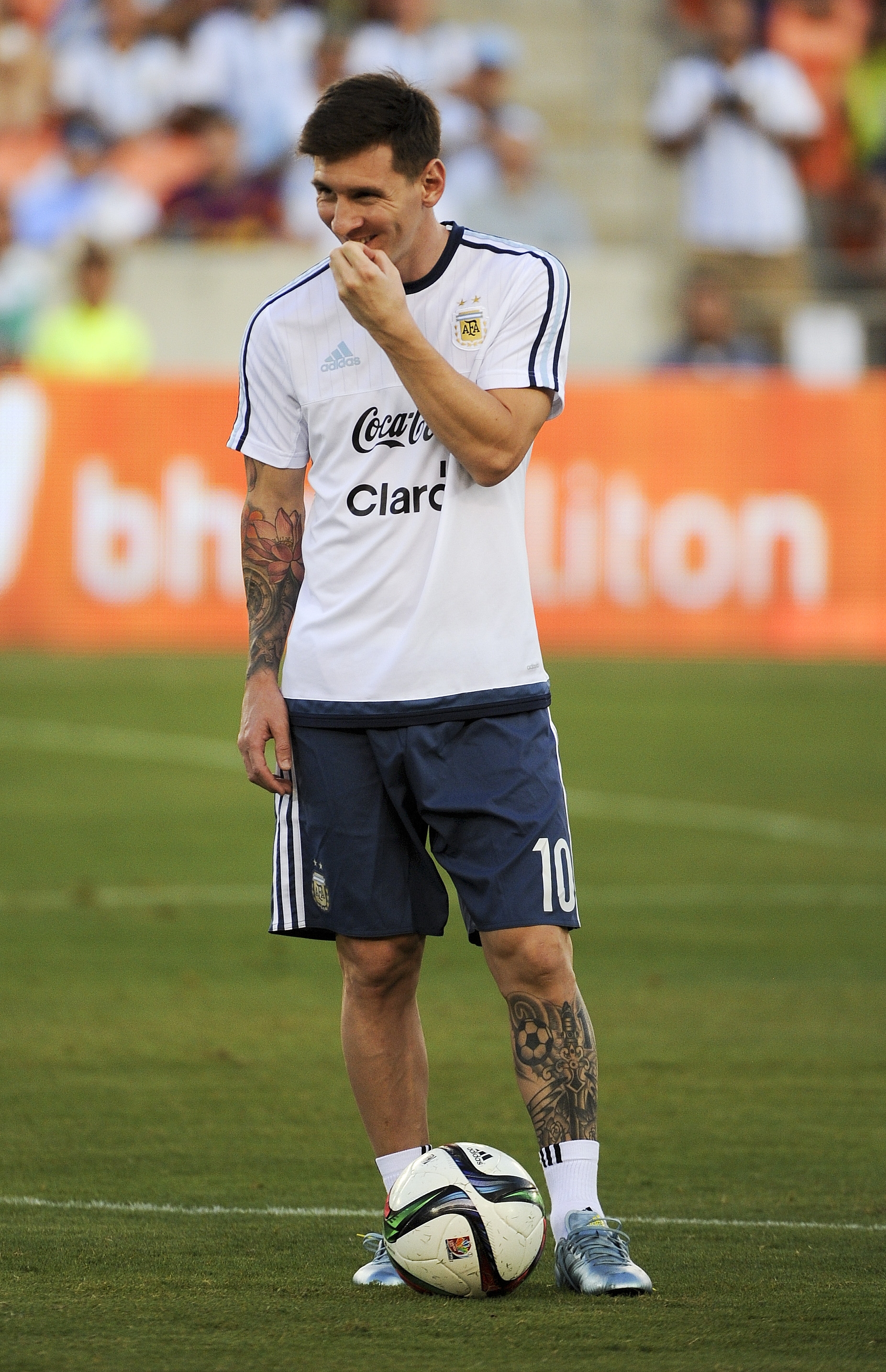 Messi scores twice, Argentina beats Bolivia 7-0