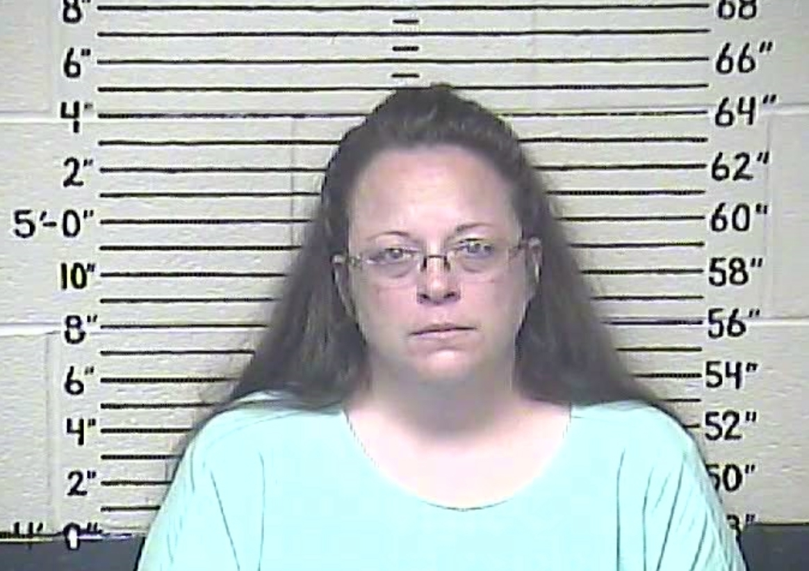 Jailed clerk vows not to back down, no resolution in sight