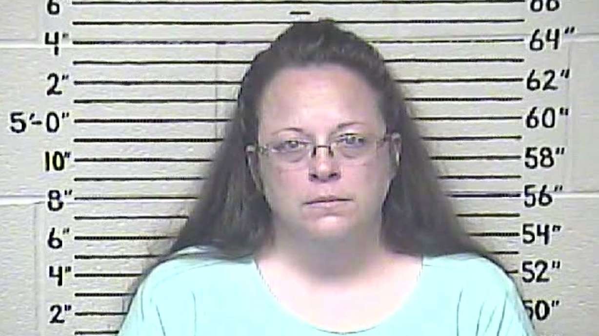 Jailed clerk vows not to back down, no resolution in sight