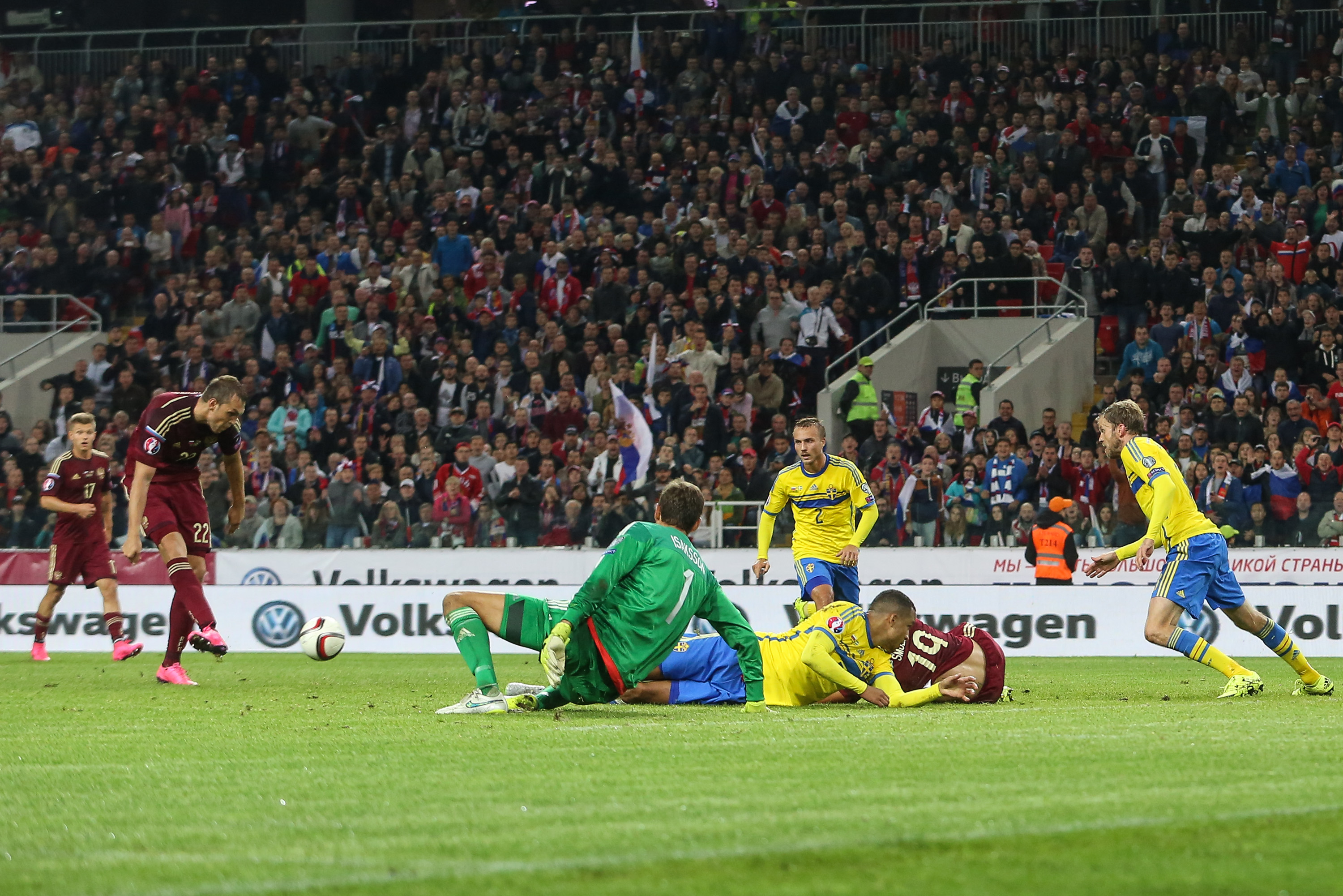 Resurgent Russia beats Sweden in Euro 2016 qualifying