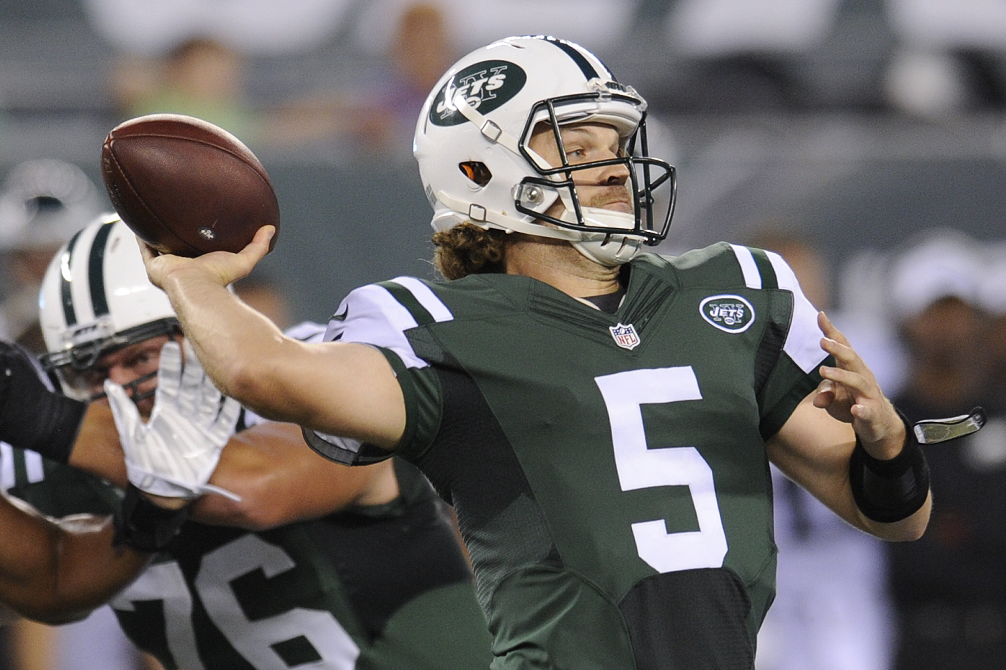 Jets cut QBs Flynn, Johnson, linebacker Babin