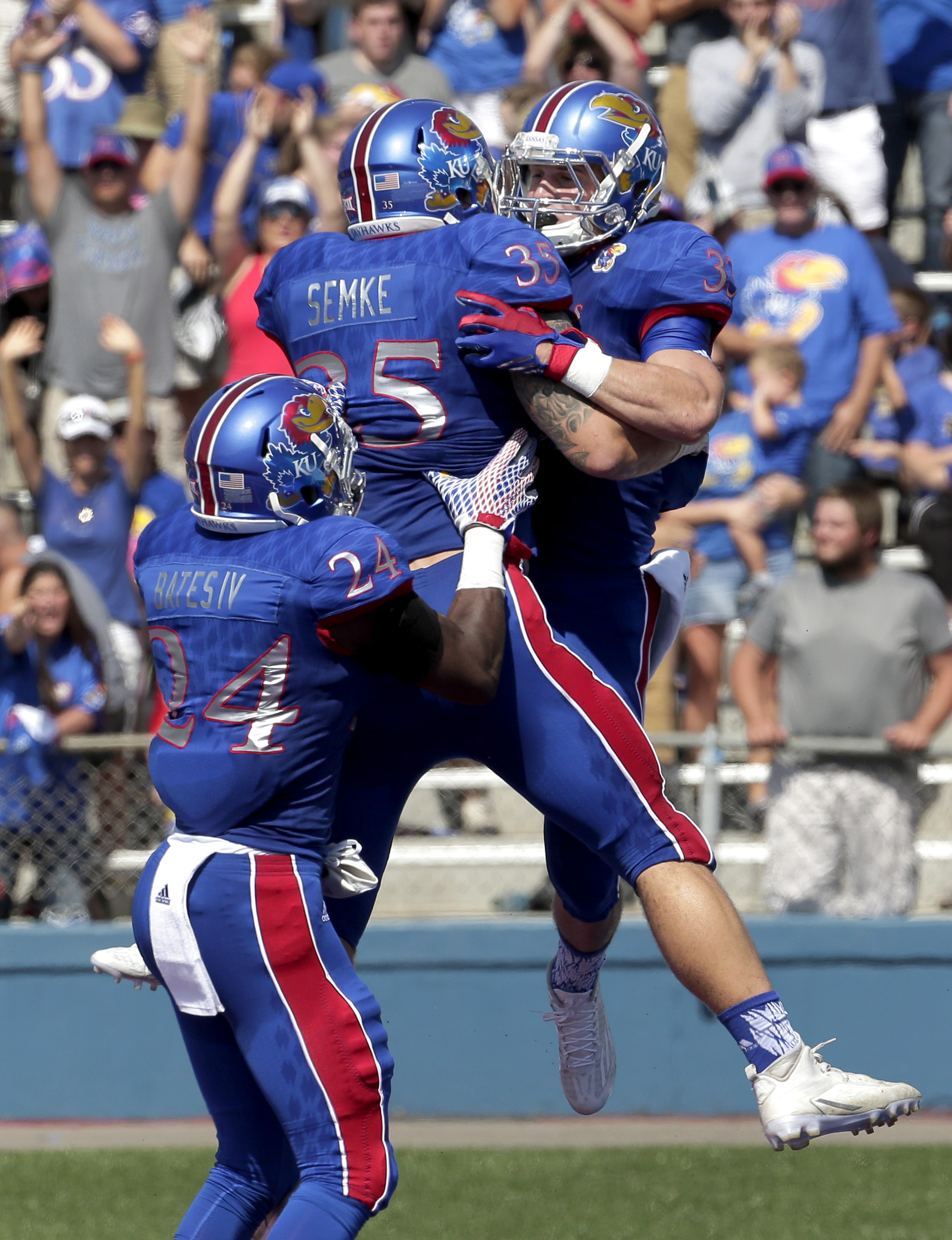 South Dakota State holds on to knock off Kansas, 41-38