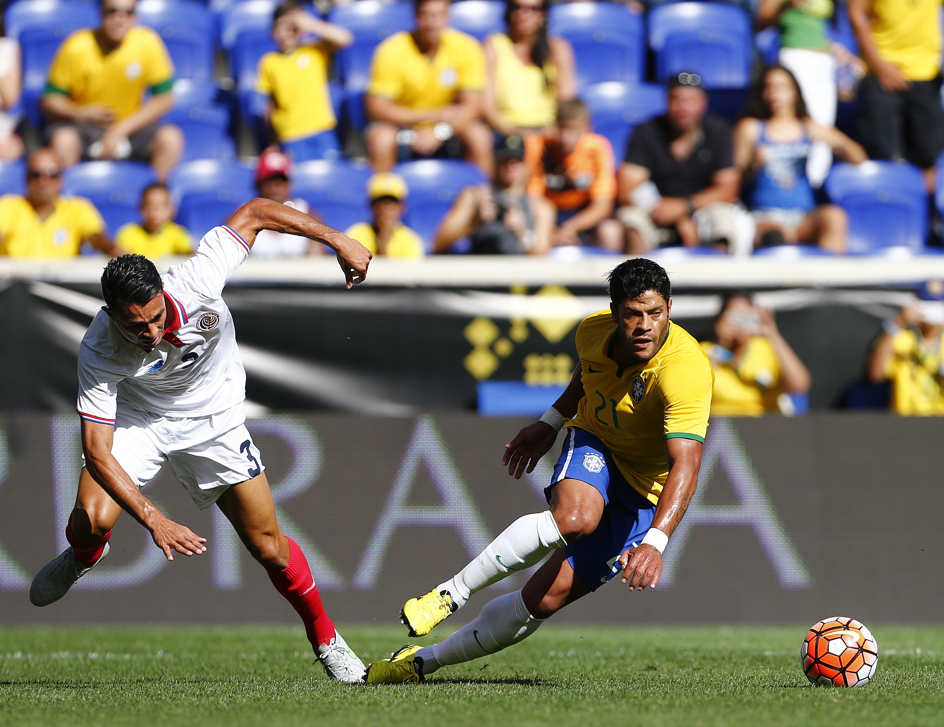 Brazil scores early, beat Costa Rica 1-0