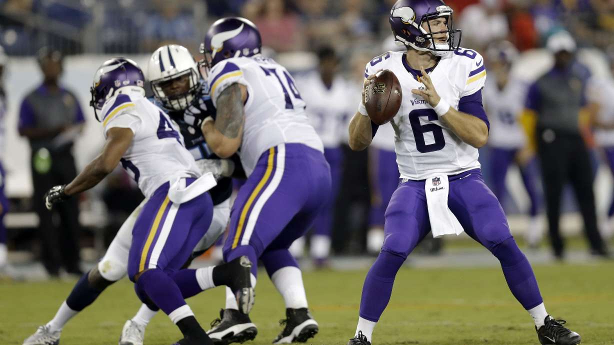 Vikings keep Heinicke as No. 3 QB, Sherels again as CB, PR