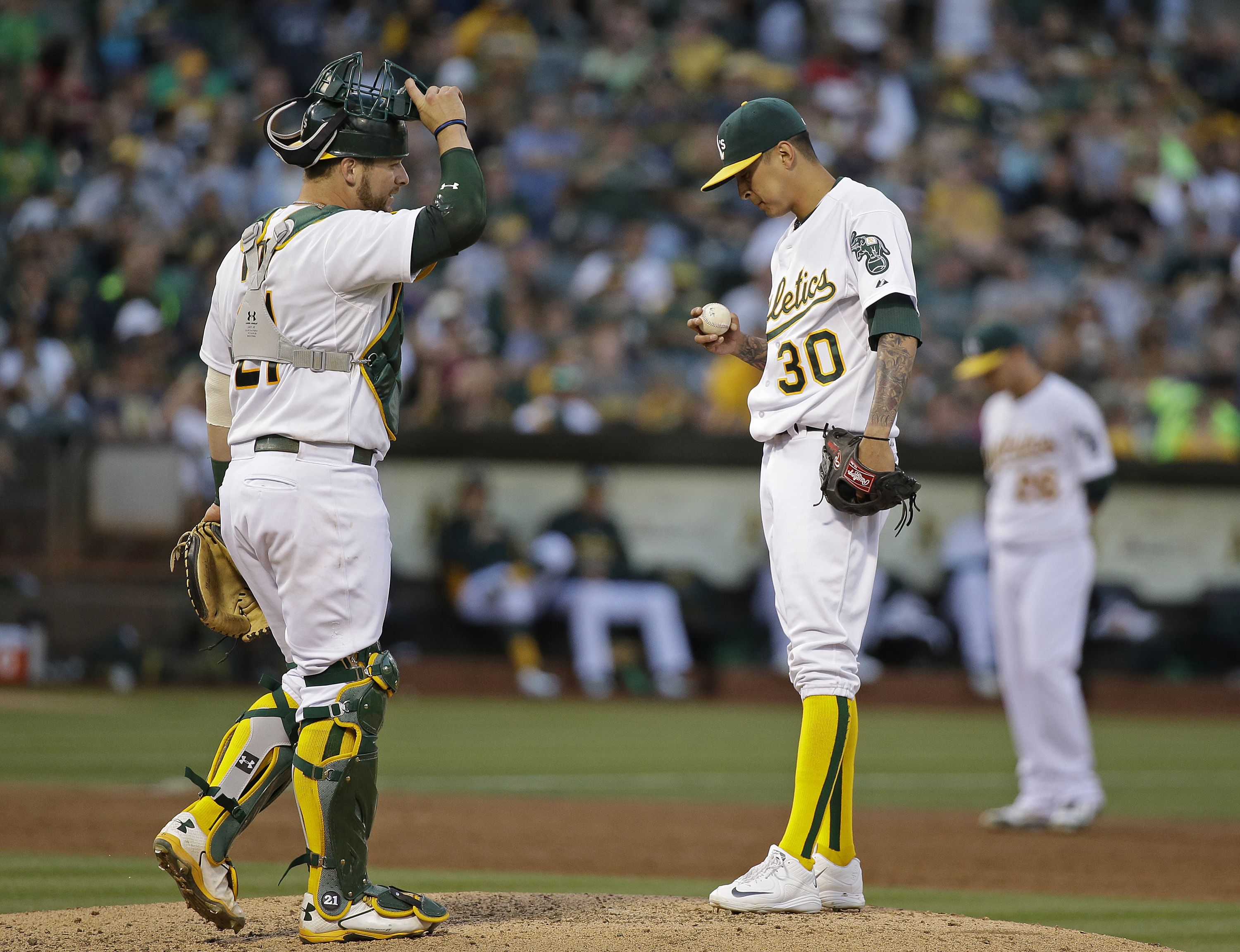 Hernandez, Cano lead Mariners to 8-3 win over A's