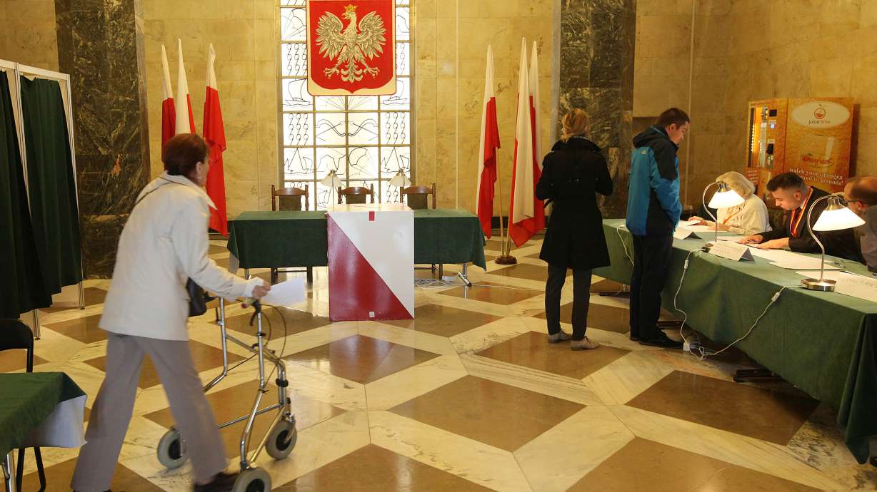 Polish referendum declared invalid because of low turnout