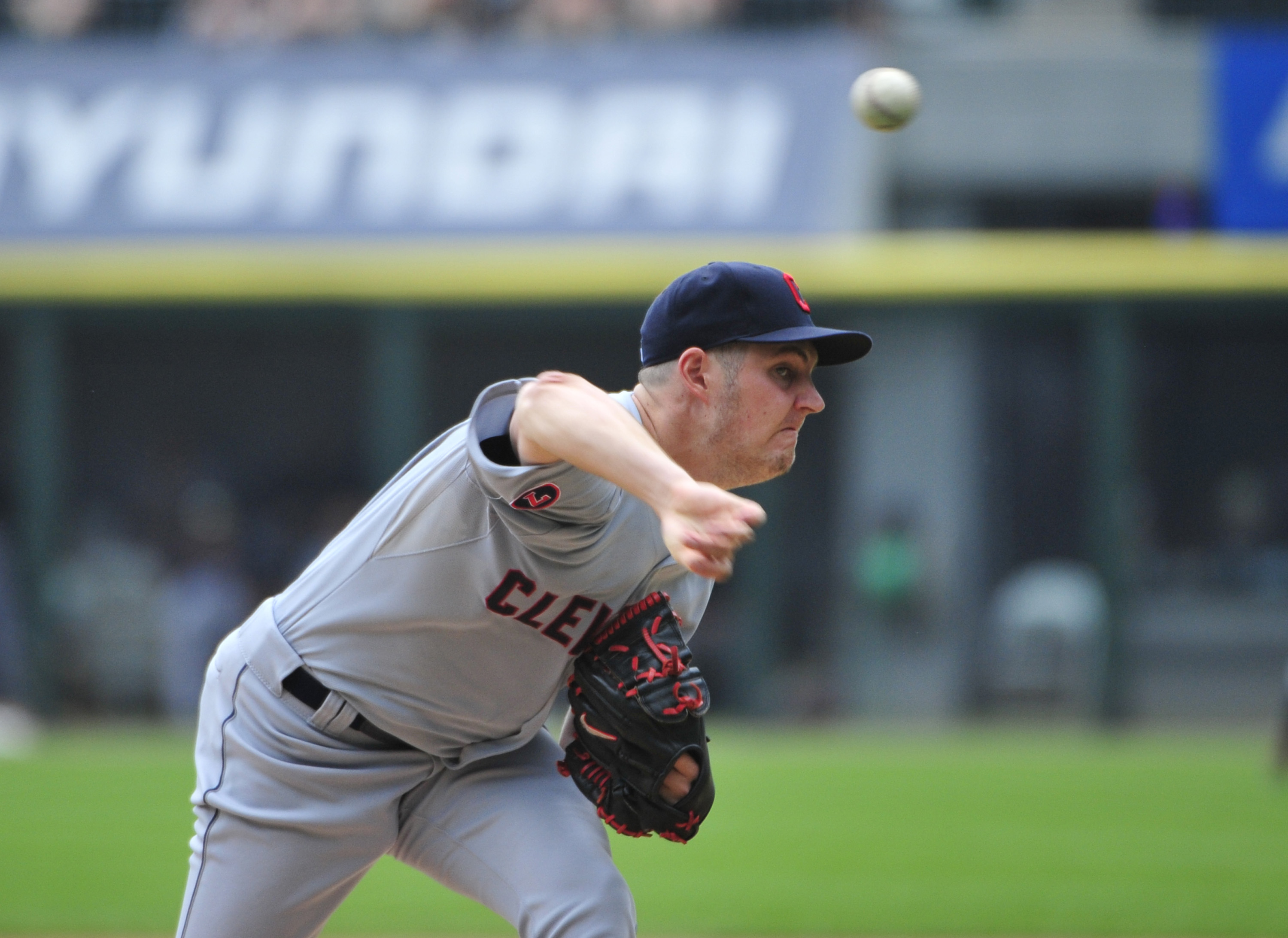 Raburn, Bauer lead Indians over White Sox 3-2