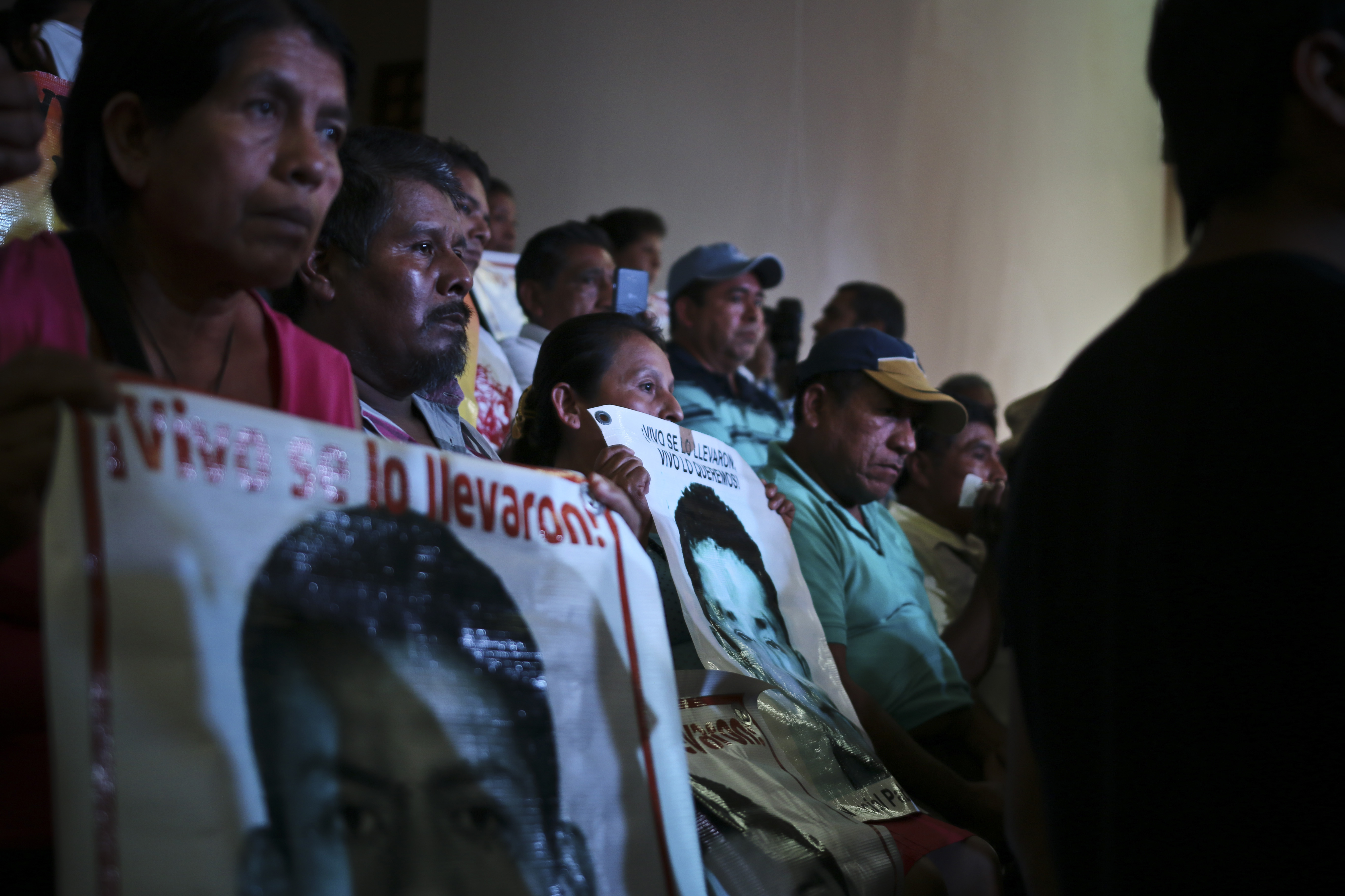 Mexican government affirms that students burned at dump