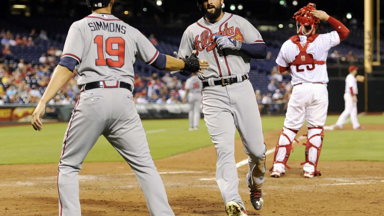 Braves end 12-game losing streak, beat Phillies 7-2