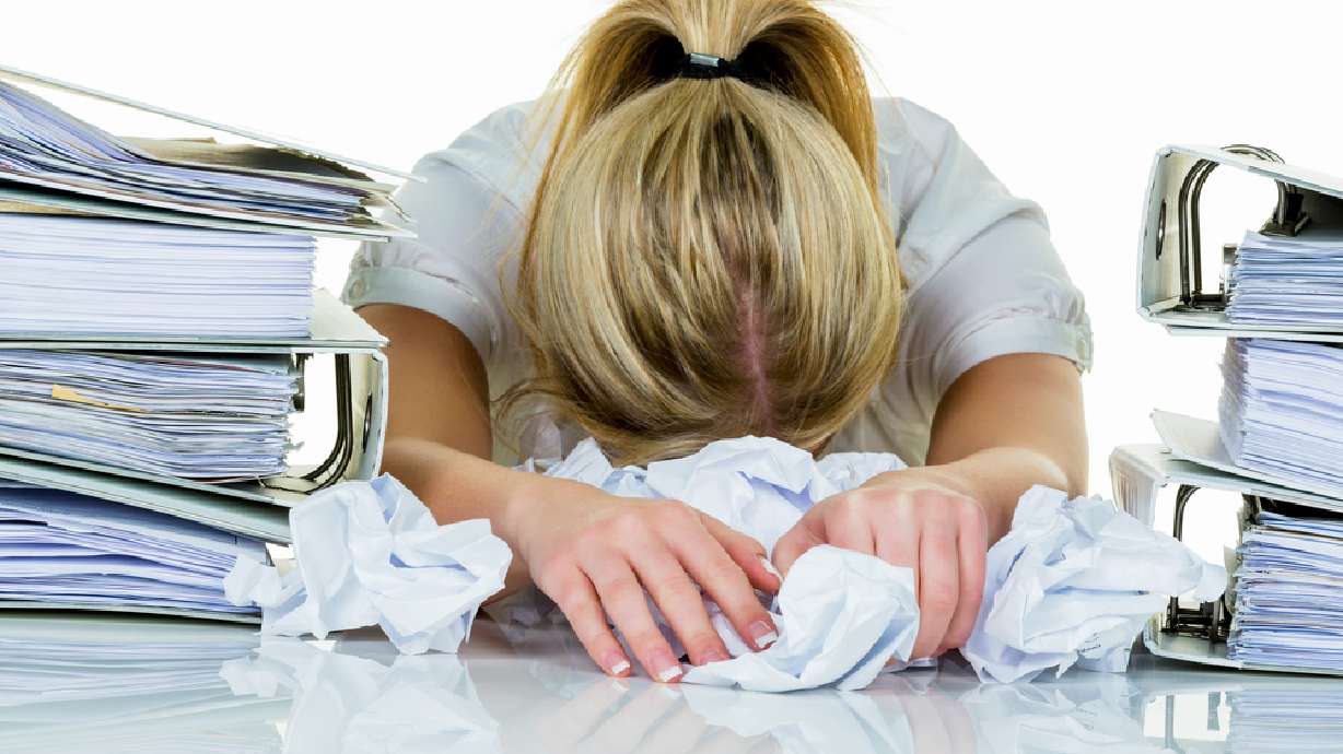 5 signs you're procrastinating and how to stop