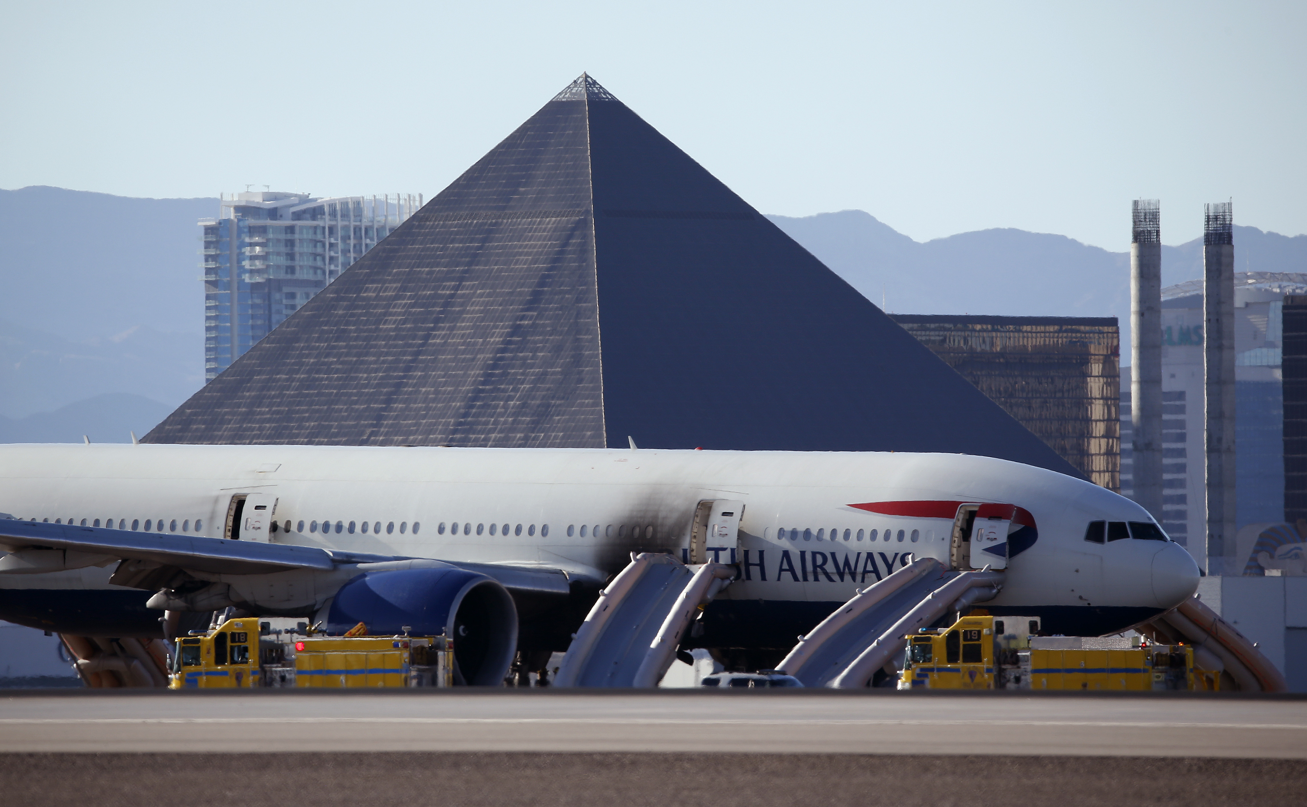 Fiery Las Vegas plane ordeal played out in minutes