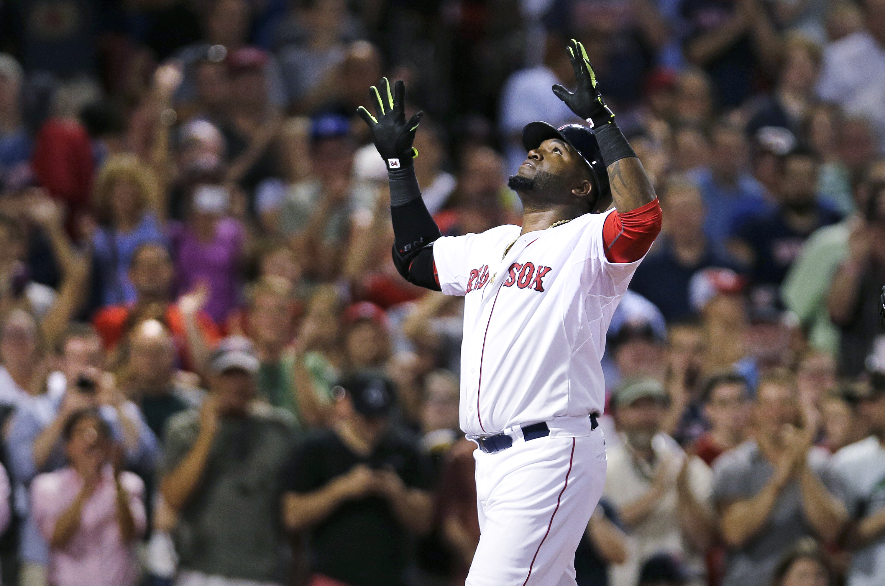 Red Sox slugger David Ortiz hits 498th home run