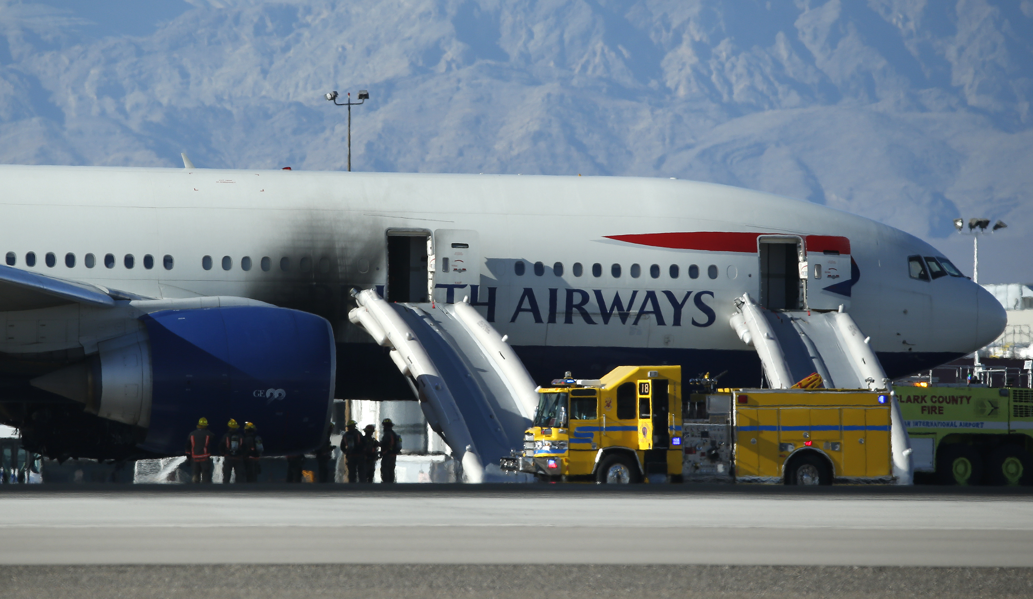 Vegas plane fire passengers escaped with lives _ and bags