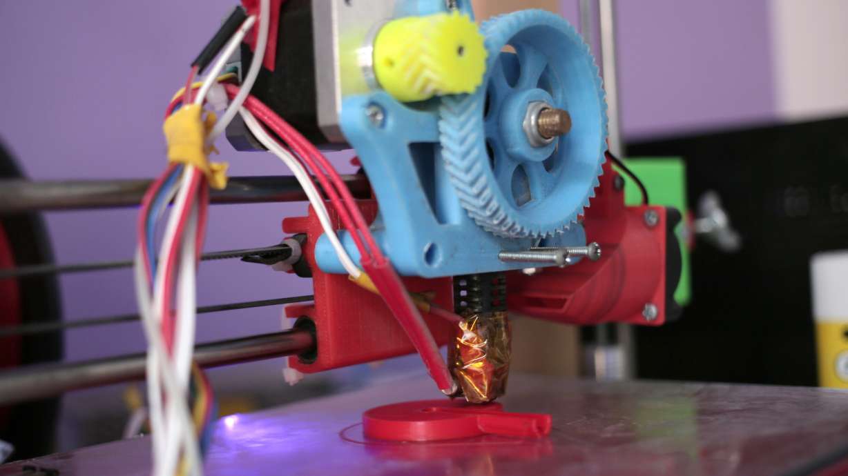 Doctor in blockaded Gaza makes stethoscope with 3-D printer