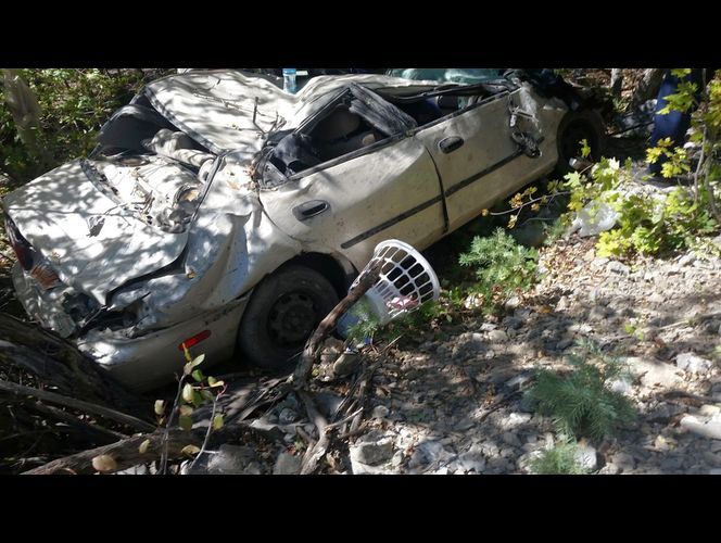 Mujer encontrada con vida 2 días después de sufrir accidente en lugar que nadie hubiera imaginado 