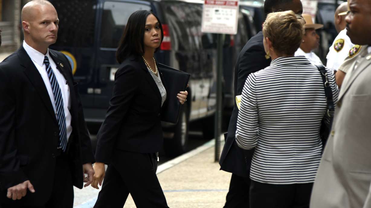 Judge leaves door open to reconsider Freddie Gray trials