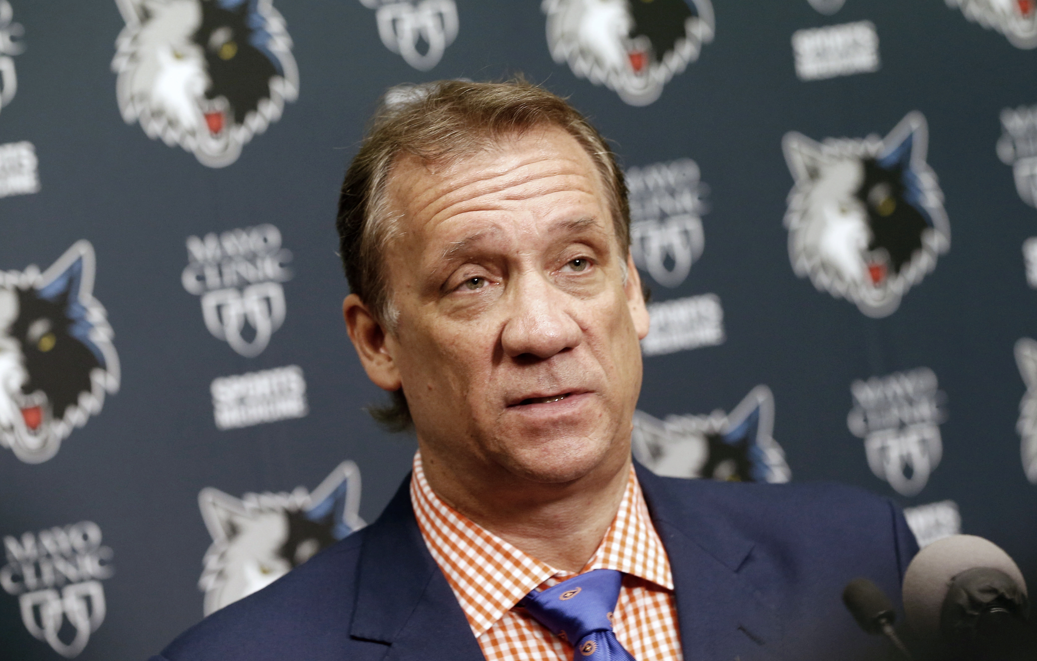 Timberwolves coach Saunders hospitalized in cancer treatment