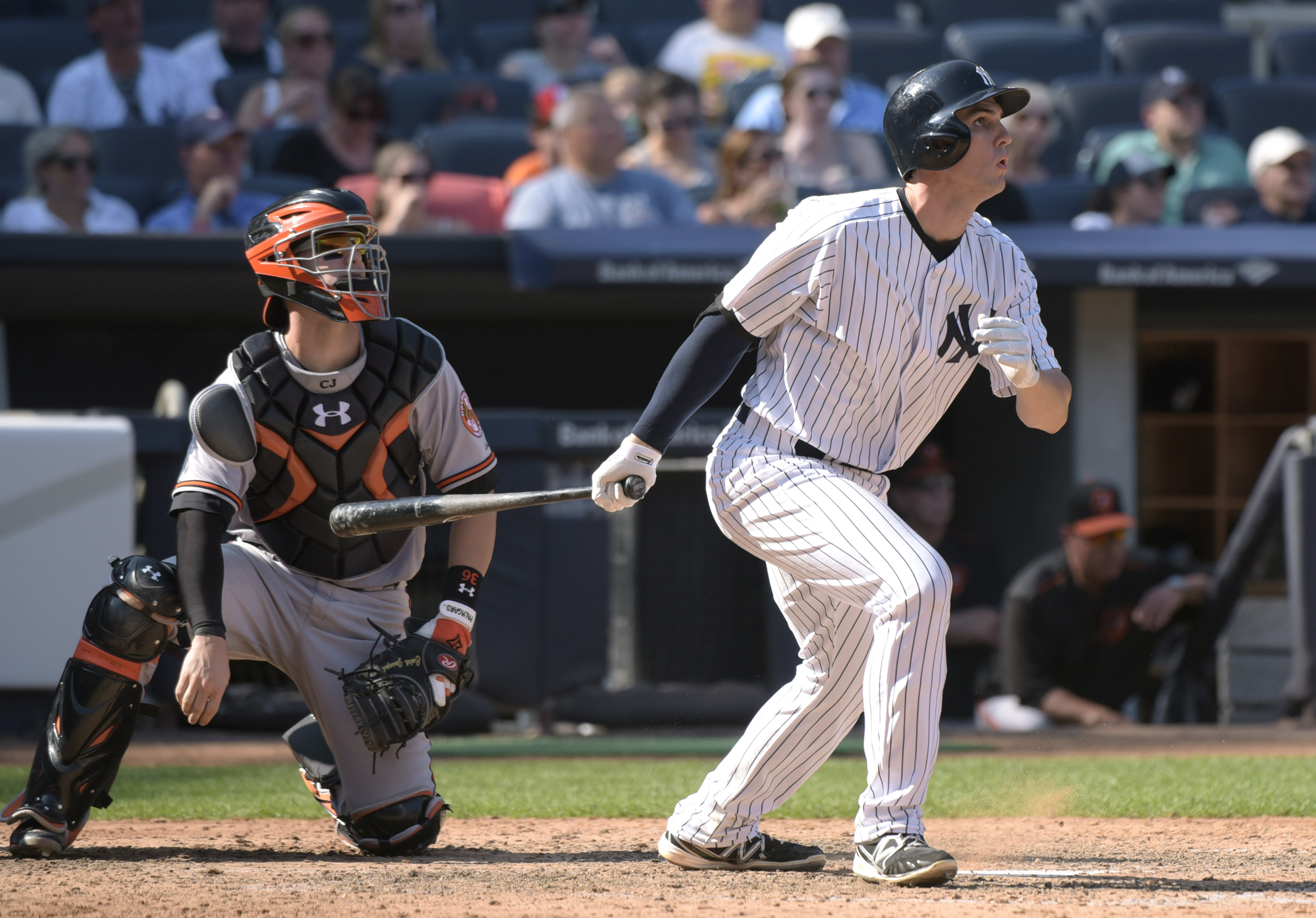 Yankees 1B Teixeira to miss rest of season with broken leg