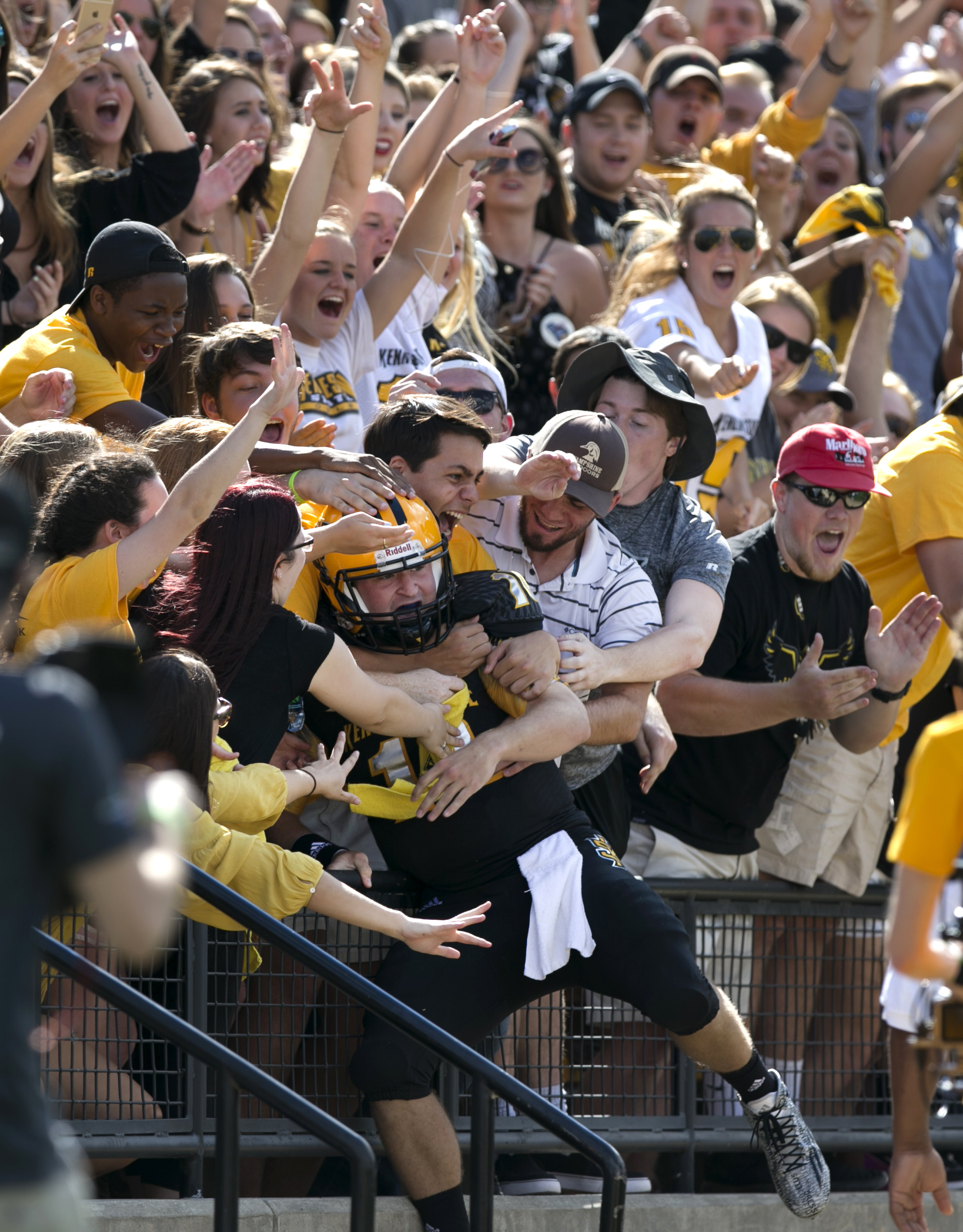 Kennesaw State beats Edward Waters 58-7