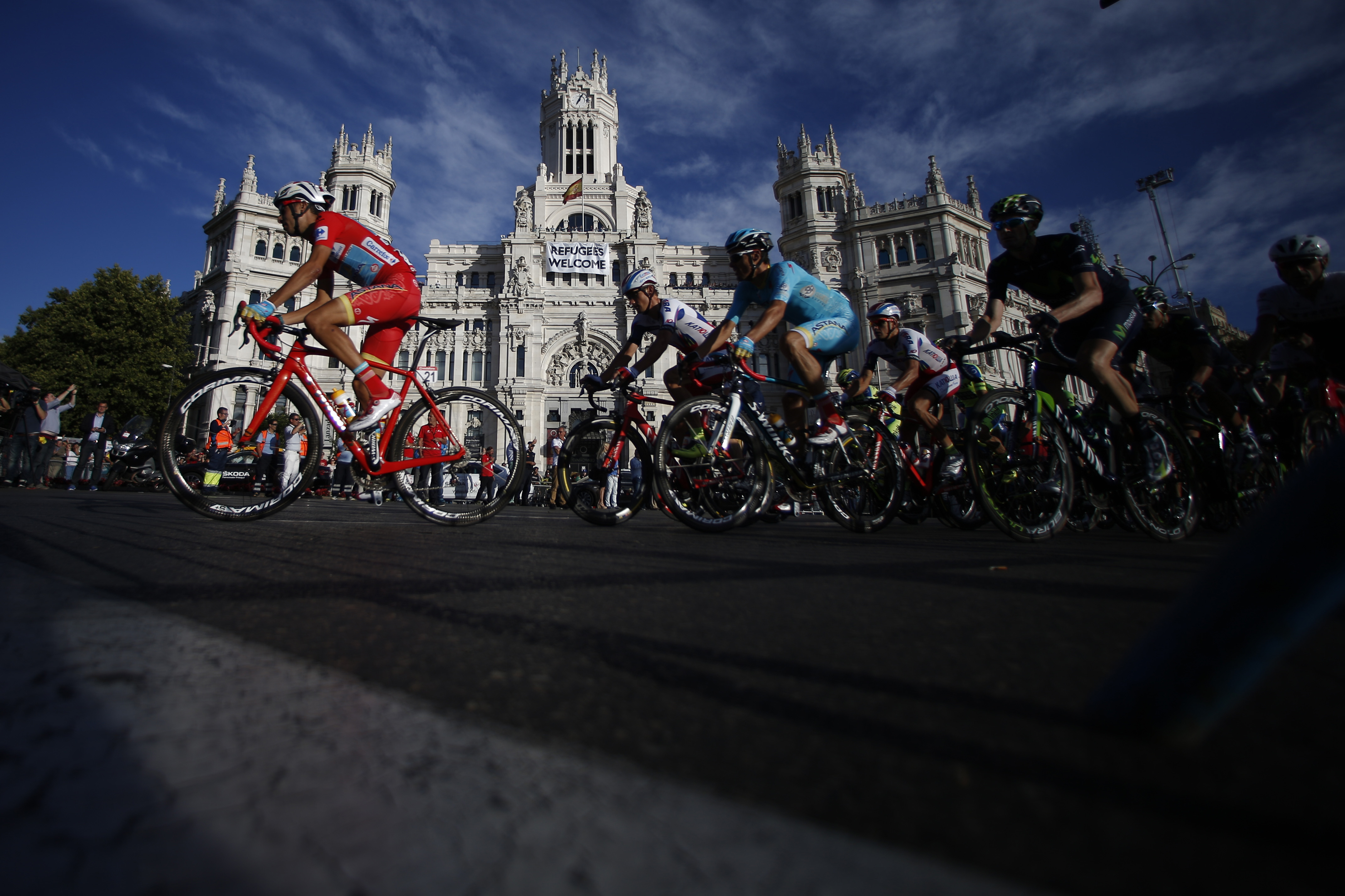 Italian Fabio Aru wins Spanish Vuelta for 1st major victory