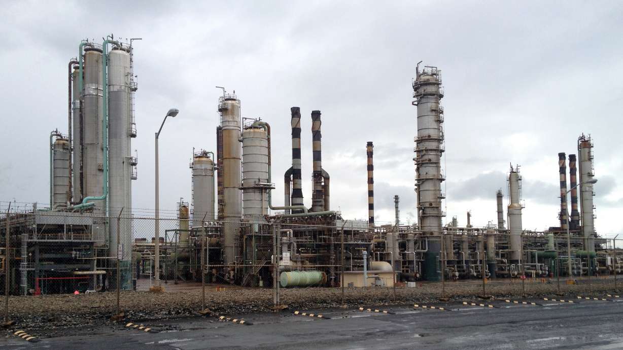 US Virgin Islands sues oil company over shuttered refinery