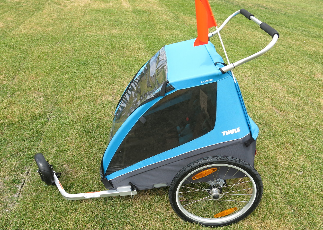Thule Coaster Bike Trailer. Photo credit: Grant Olsen
