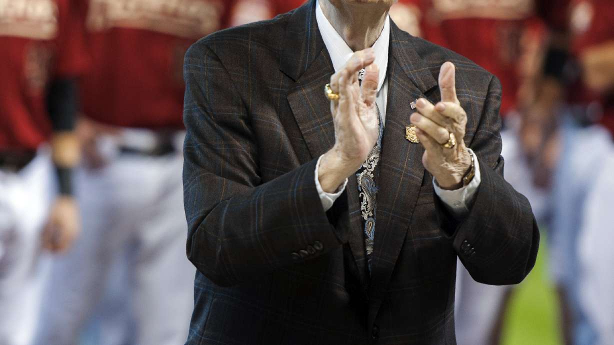 Longtime MLB radio announcer Milo Hamilton dies at 88