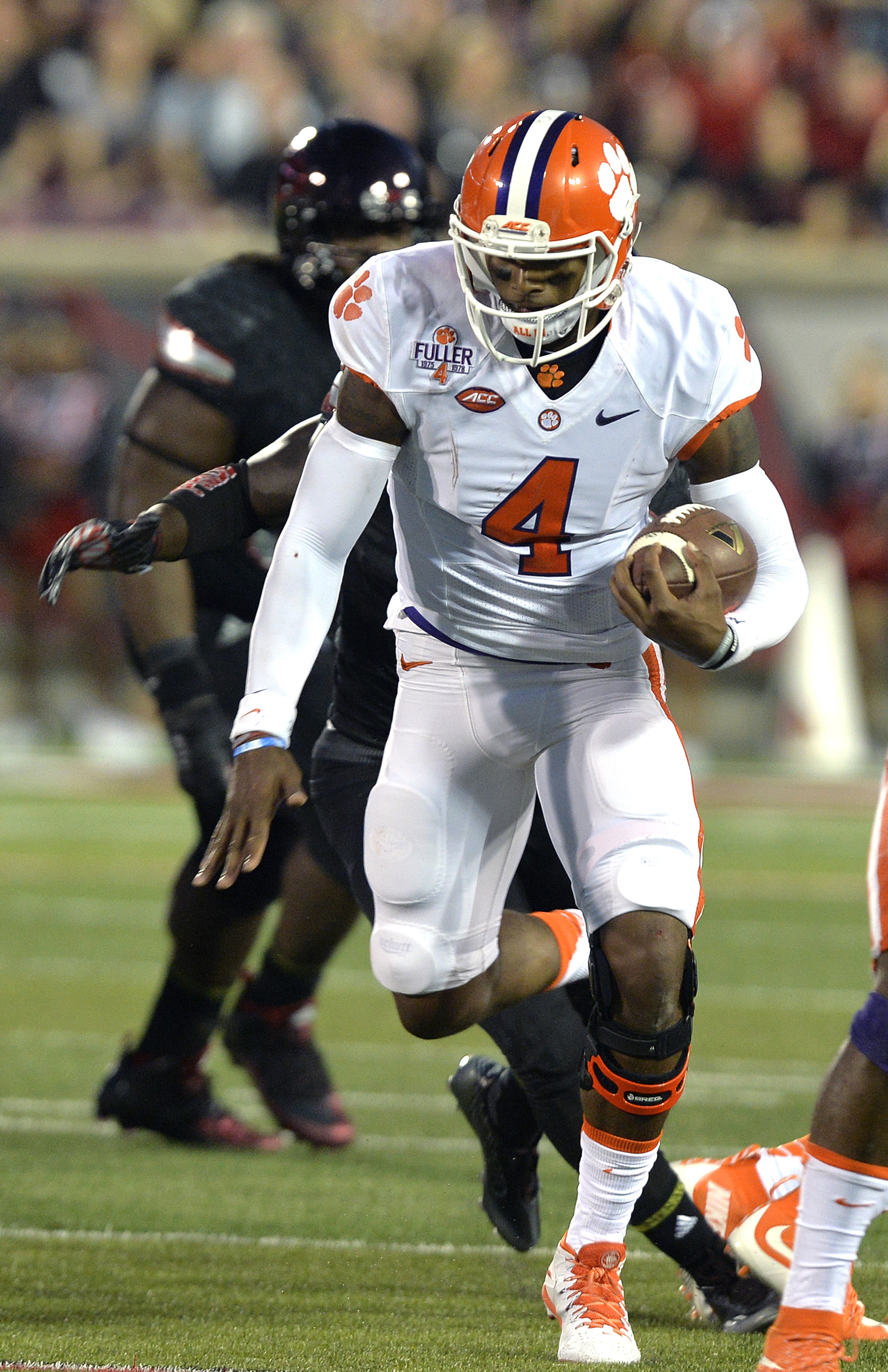 No. 11 Clemson outlasts Louisville 20-17 in ACC opener