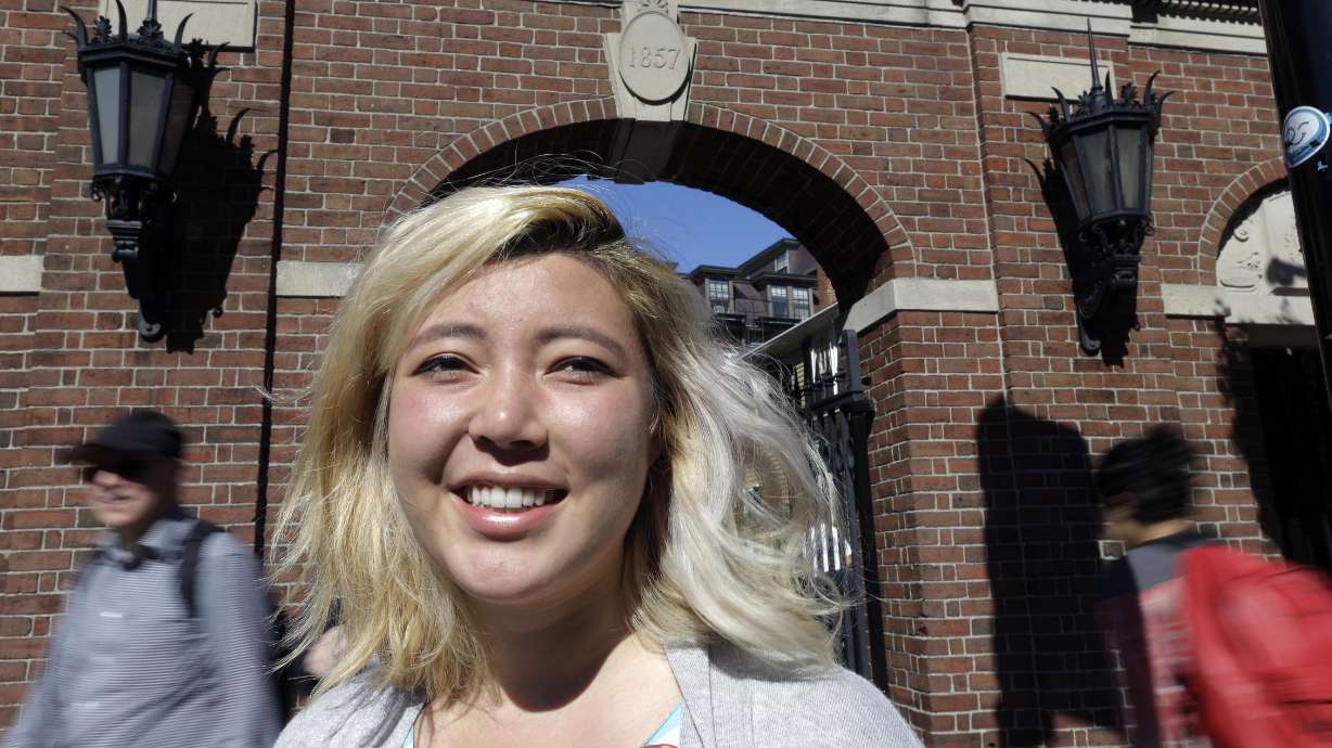 He? She? Ze? Colleges add gender-free pronouns, alter policy