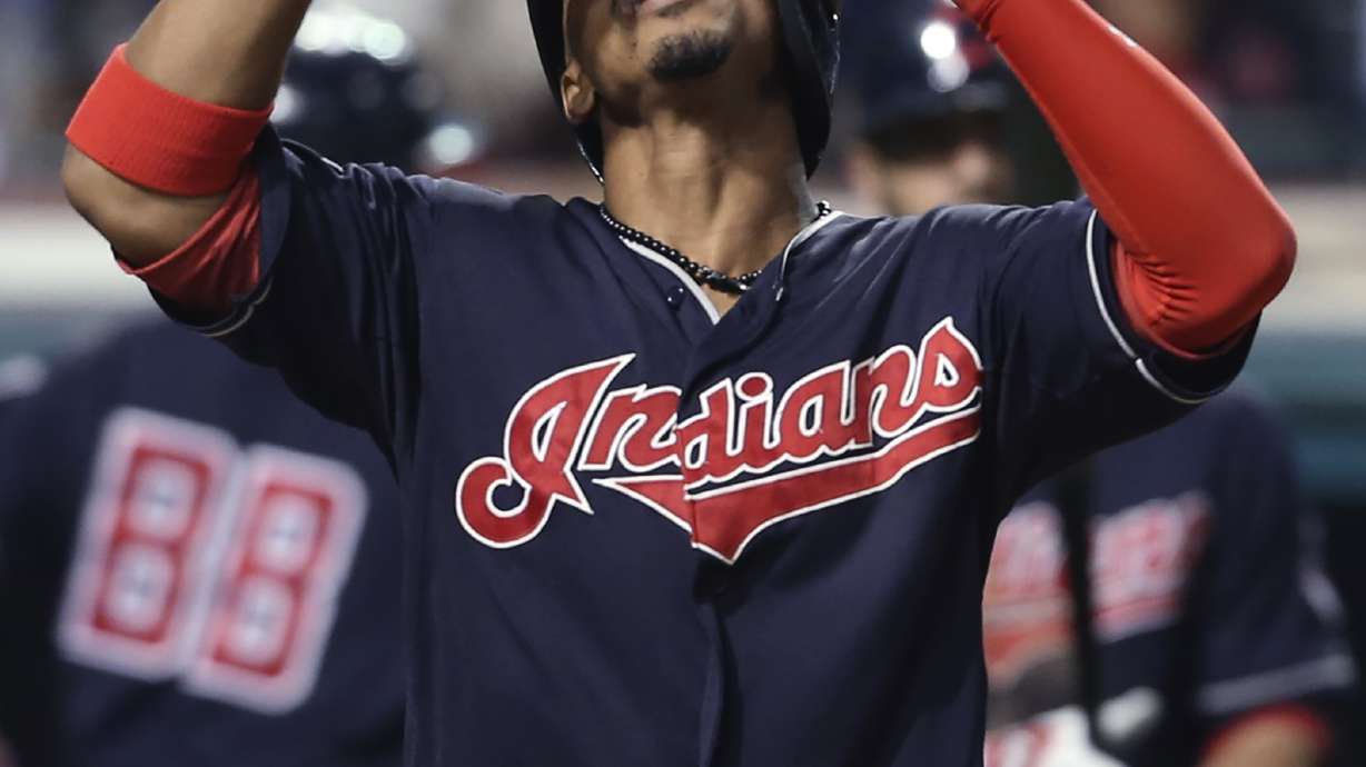 Santana, Anderson lead Indians past White Sox 12-1