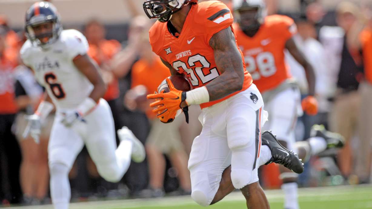No. 25 Oklahoma State forces 7 turnovers, beats UTSA 69-14