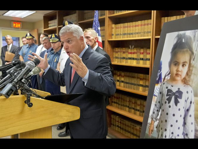 Novio de la madre de "Baby Doe" la habría matado por ser "hija de Satanás" 