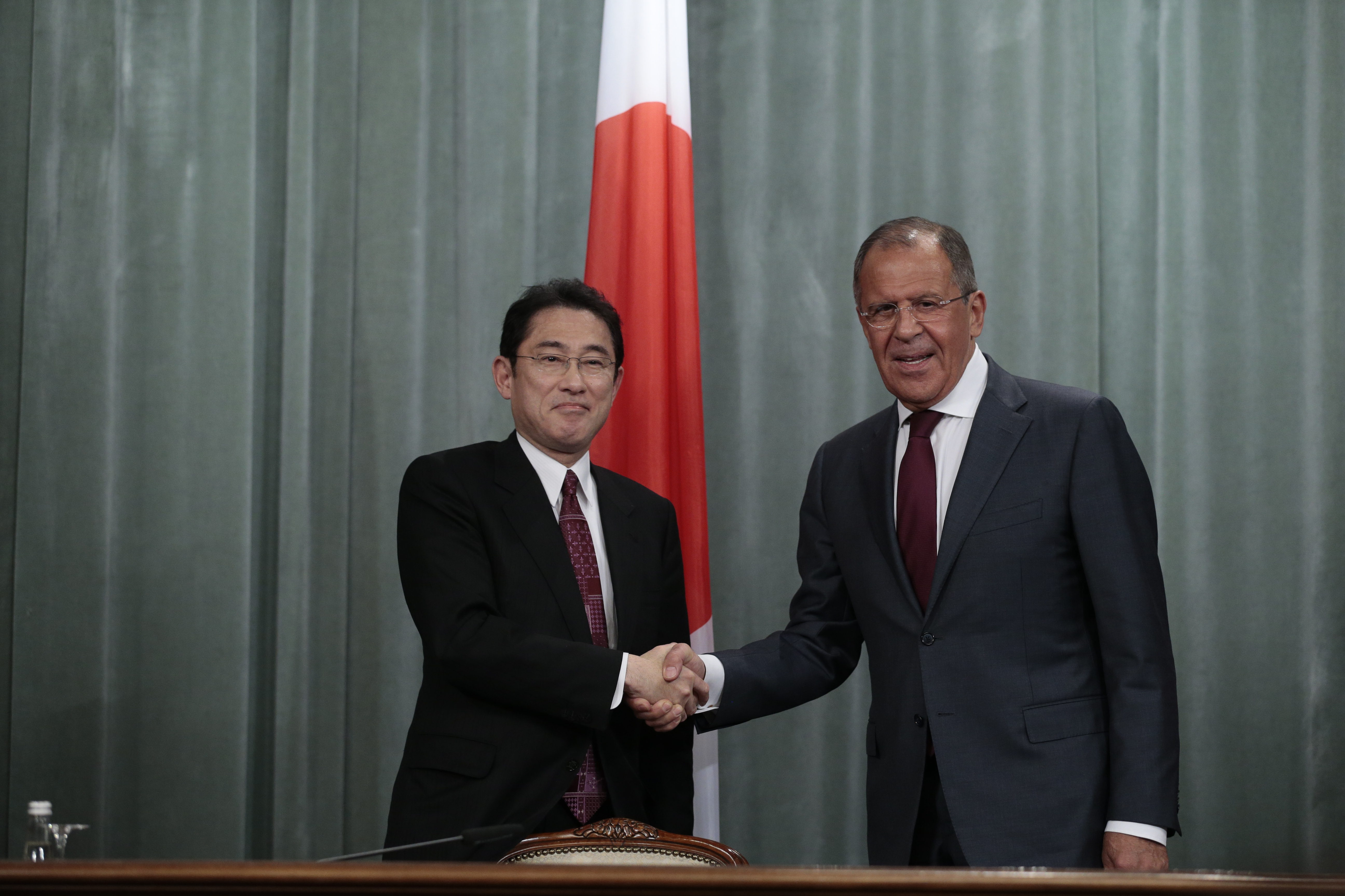 Russia and Japan to continue discussions on peace treaty