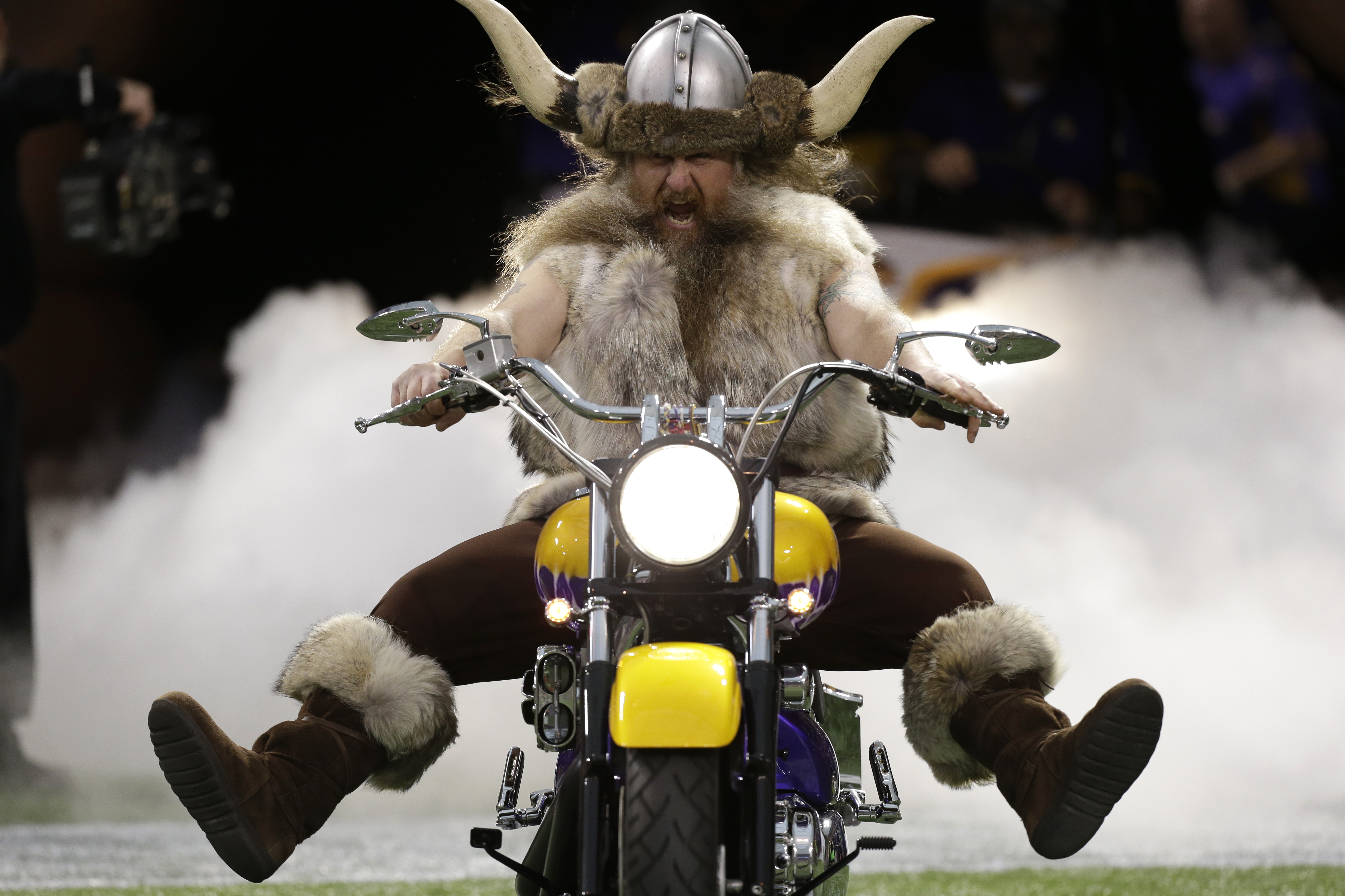 Ragnar no longer Vikings mascot after contract dispute