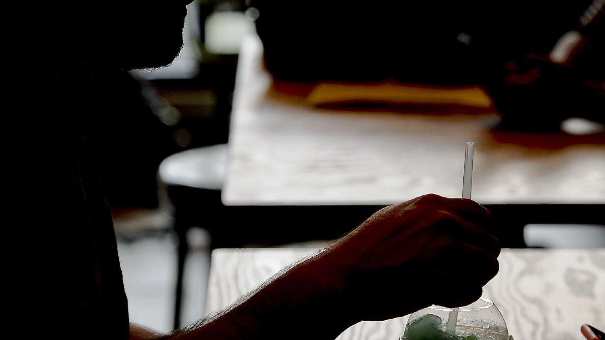 Taco Bell in Chicago debuts with beer and sangria