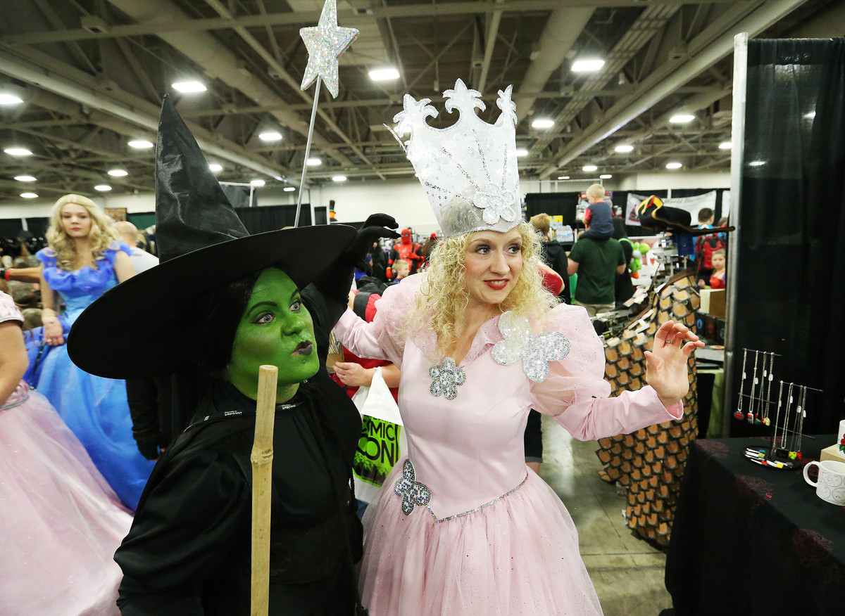 Theresa Sanford and Megan Smyth pose for a photo while attending Salt Lake Comic Con 2015 in Salt Lake City Thursday, Sept. 24, 2015. (Jeffrey D. Allred/Deseret News)