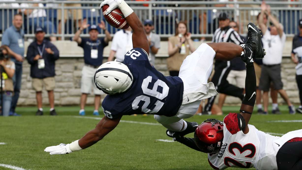 Hackenberg leads Penn State past San Diego State 37-21