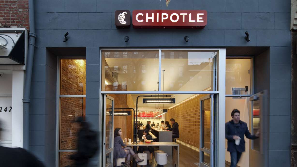 Chipotle to close all restaurants on Feb. 8 for food safety meeting