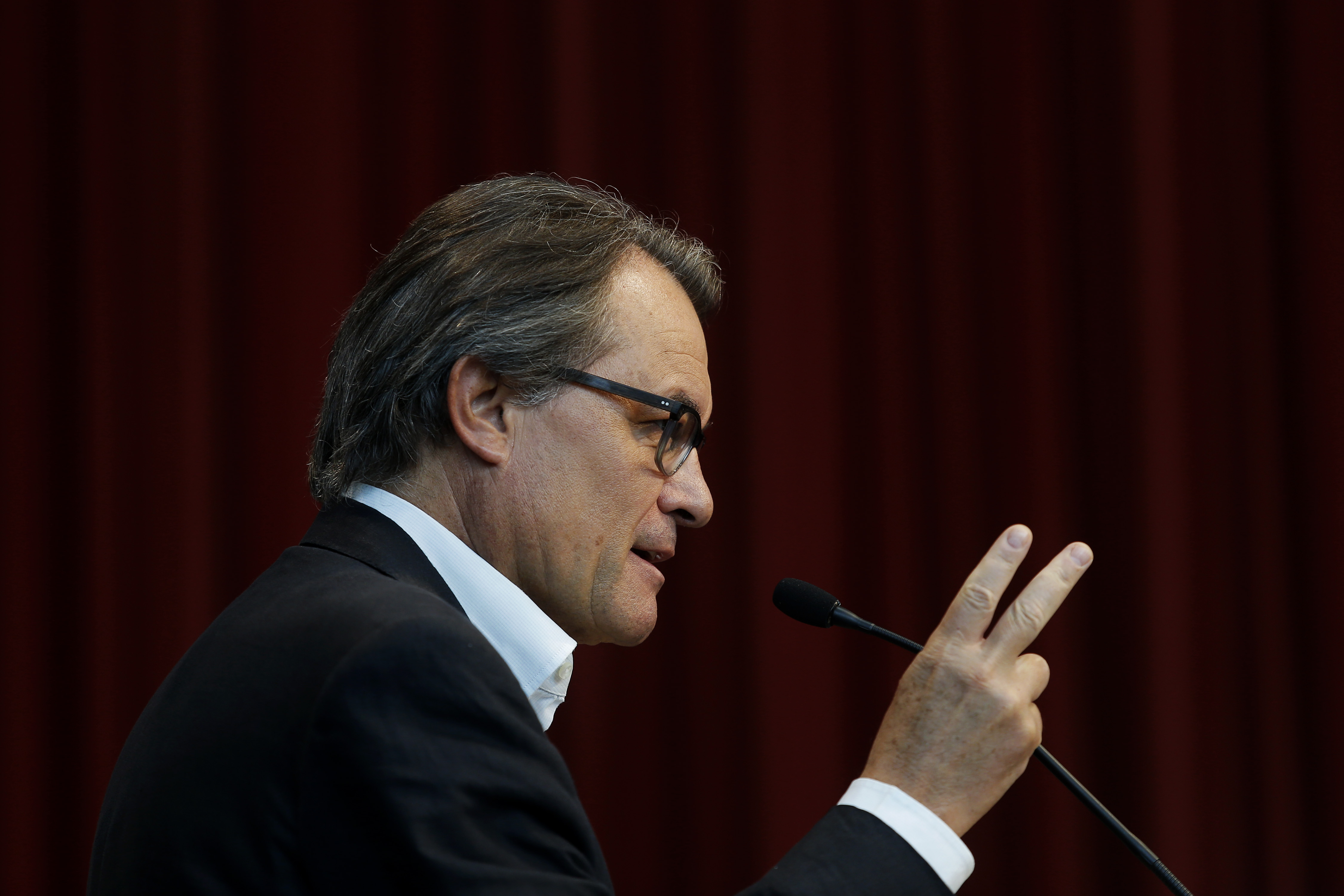 Catalan leader to be questioned by court over secession vote