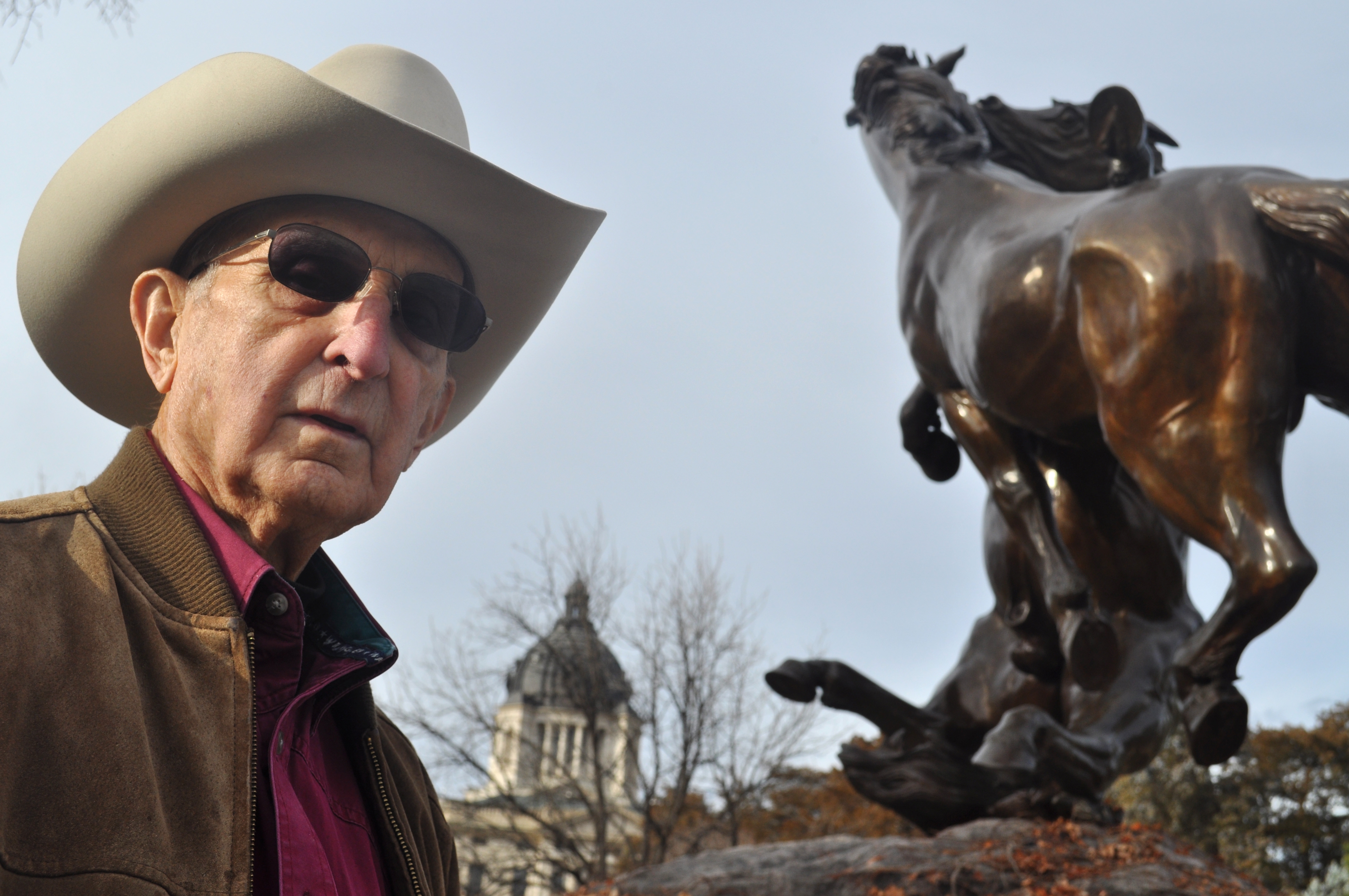 Former South Dakota Gov. Walter Dale Miller dies